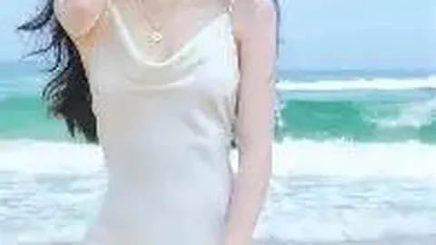 “札幌冈萨对决大宫松鼠：足球赛变动物园奇观！”