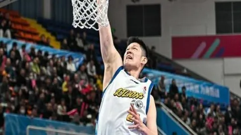 郭艾伦CBA生涯15周年，能否突破万分大关？